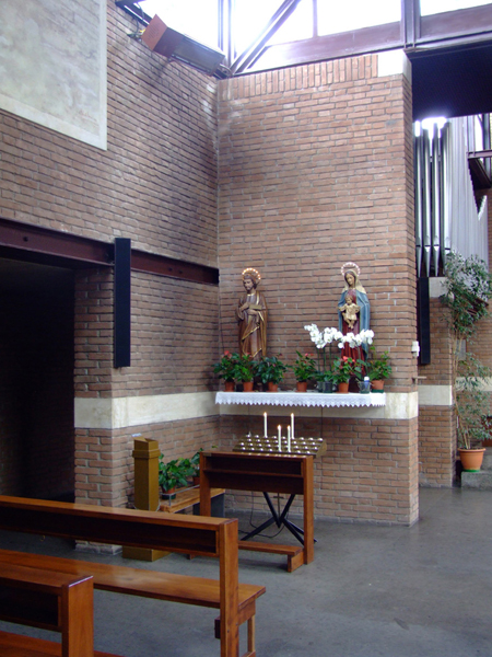 spazio devozionale nella navata centrale