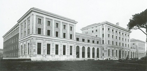 Anselmo Poma, Domus Mariae, l'edificio in fase di ultimazione, 1954
