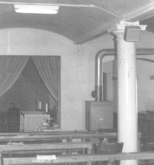 La prima cappella provvisoria nella casa colonica, dal 1969 al 1976 (da Parrocchia 1994)