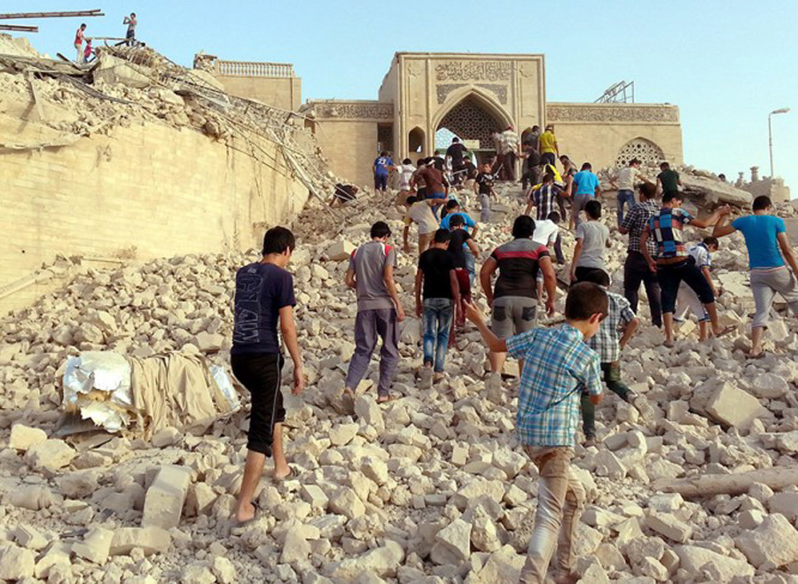 Mosul, distruzione della moschea di Giona <br> (Foto Archivio SIR)