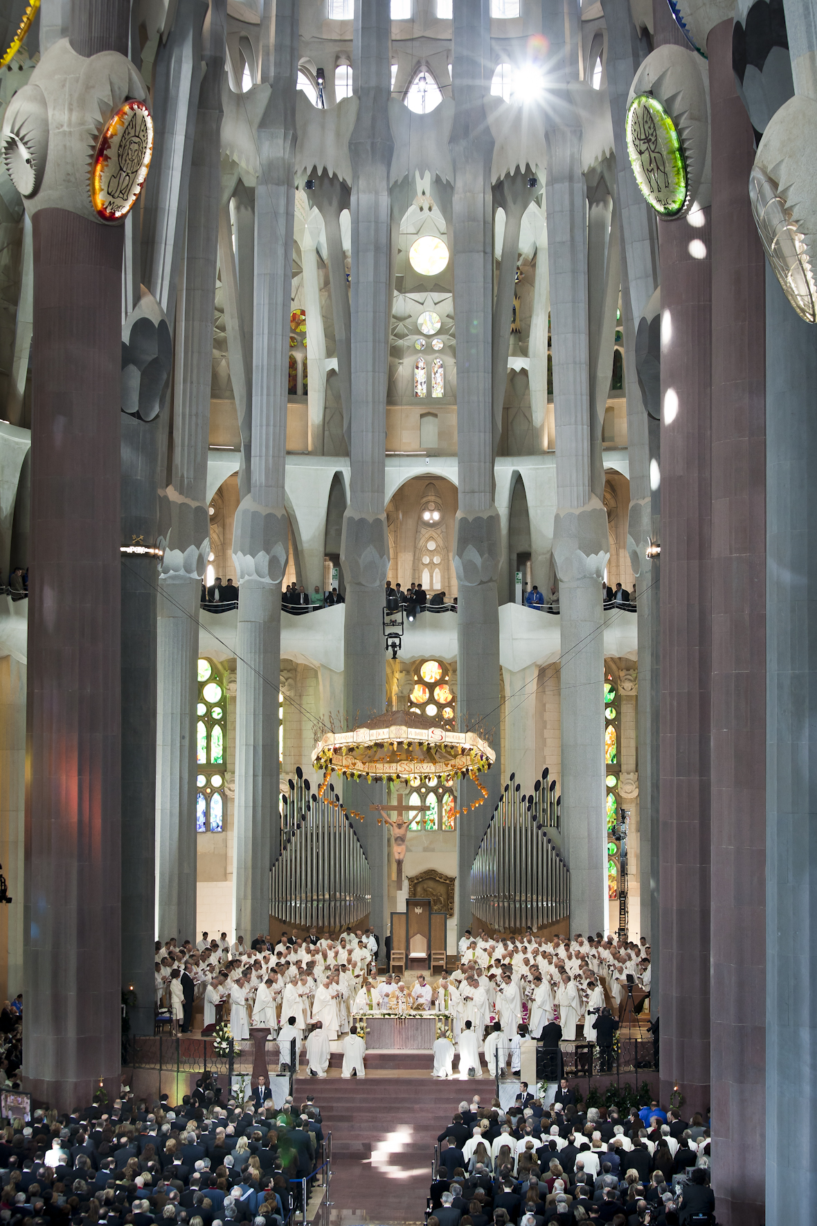 Sagrada Familia, un momento della celebrazione presieduta da S.S. Benedetto XVI, 7 novembre, 2010; la consacrazione dell'altare.