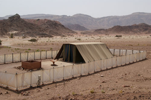 Modello del tabernacolo, la tenda con l'arca dell'Alleanza. Timna Valley Park (Israele)