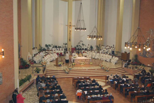 Celebrazione per il 50 della parrocchia, presieduta da mons. Giuseppe Mani (dal sito web parrocchiale)